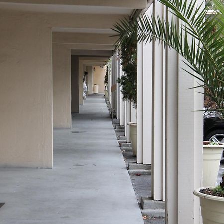 Caravelle Inn&Suites San Jose Esterno foto