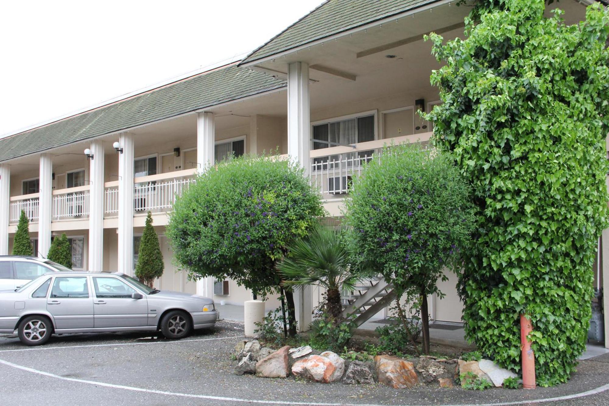 Caravelle Inn&Suites San Jose Esterno foto